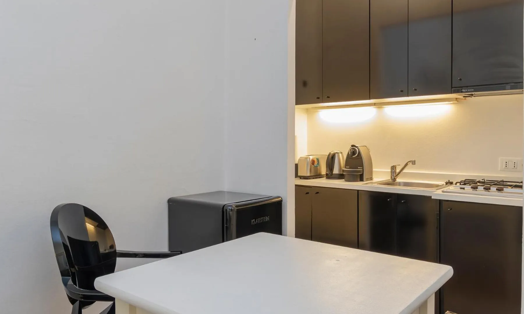 Xenia Apartments - Lovely Studio Apartment In Porta Romana Μιλάνο
